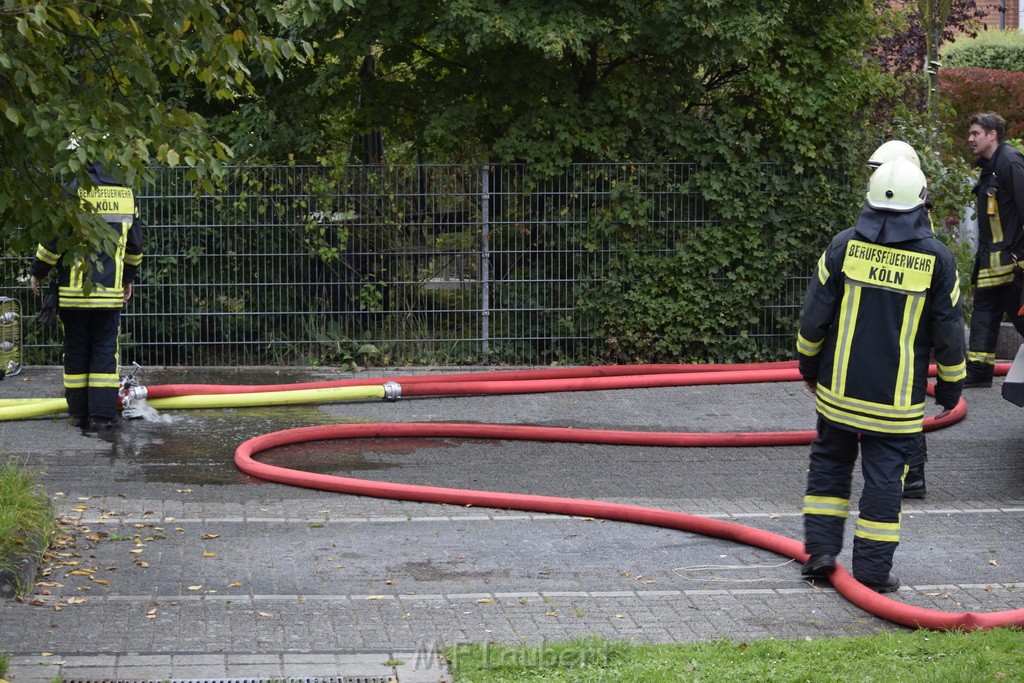 Feuer 2 Y Koeln Suerth Elisabeth Selbertstr P178.JPG - Miklos Laubert